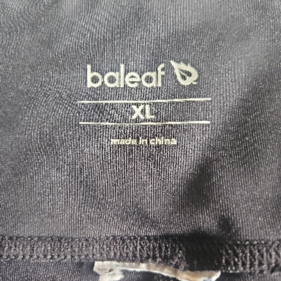 Baleaf Black Activewear Capri Pants - Picture 3 of 4